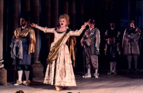 Hege Gustava Tjoenn + Opernchor des Theaters Regensburg 1999 